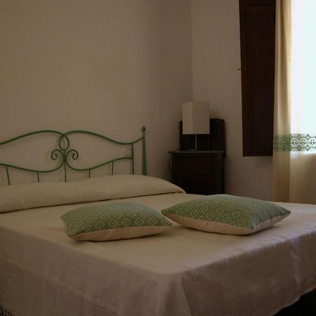 B&B L'Umbra Di Lu Soli Castelsardo Buitenkant foto