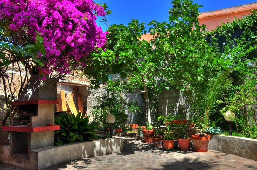 B&B L'Umbra Di Lu Soli Castelsardo Buitenkant foto